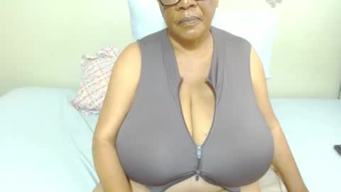 DairyQueen online show from 10/30/25, 08:38