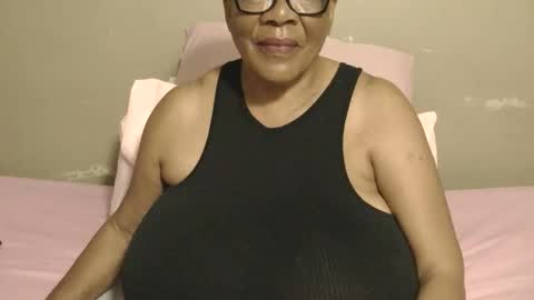 Snapshot of joycemando chatting on 03/07/26, 04:37 DairyQueen online show from 03/07/26, 04:37