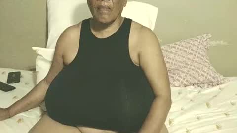 Snapshot of joycemando chatting on 03/27/26, 09:25 DairyQueen online show from 03/27/26, 09:25