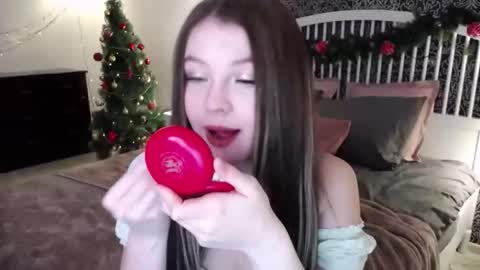 Snapshot of joyofsoul chatting on 12/18/24, 05:31 Ginny online show from 12/18/24, 05:31