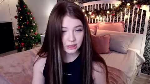 Snapshot of joyofsoul chatting on 12/25/24, 09:22 Ginny online show from 12/25/24, 09:22