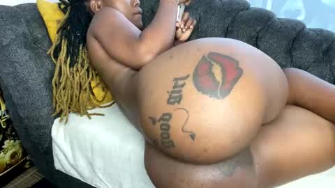 Butterflyass online show from 11/16/25, 05:13