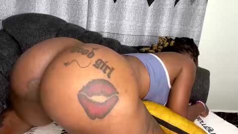 Snapshot of joyslim1 chatting on 03/13/26, 04:08 Butterflyass online show from 03/13/26, 04:08