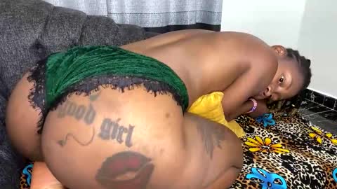 Snapshot of joyslim1 chatting on 04/04/26, 11:46 Butterflyass online show from 04/04/26, 11:46