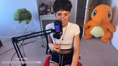 Snapshot of joystickjackie chatting on 09/11/25, 06:41 Jackie Joy online show from 09/11/25, 06:41