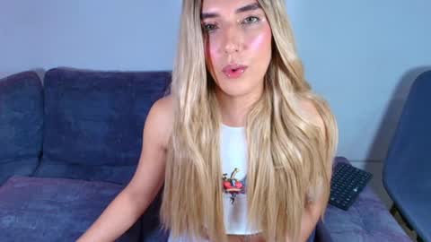 Snapshot of joywinks chatting on 04/19/26, 01:16 joywinks online show from 04/19/26, 01:16