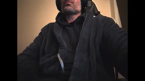 Snapshot of jozefski chatting on 10/05/25, 04:00 Jozefio online show from 10/05/25, 04:00