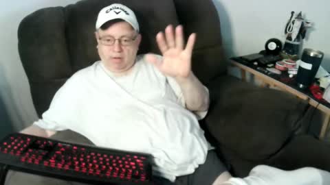 Snapshot of jpmel99 chatting on 11/16/25, 12:55 jpmel99 online show from 11/16/25, 12:55