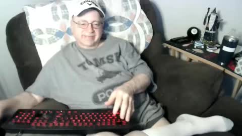 Snapshot of jpmel99 chatting on 04/11/26, 11:42 jpmel99 online show from 04/11/26, 11:42