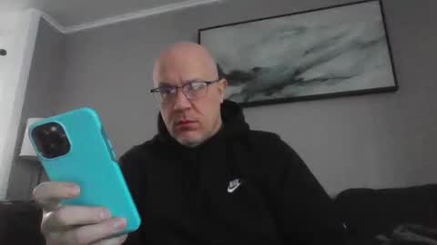 Snapshot of jr1871 chatting on 02/09/26, 12:42 jr1871 online show from 02/09/26, 12:42