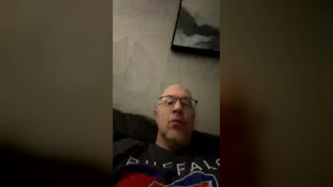 Snapshot of jr1871 chatting on 03/05/26, 01:56 jr1871 online show from 03/05/26, 01:56