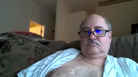 Snapshot of jr8in chatting on 03/03/25, 07:06 jr8in online show from 03/03/25, 07:06