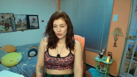 Camila Buitrago online show from 10/15/25, 03:23