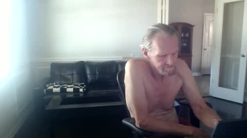 Snapshot of jtull52 chatting on 05/03/26, 08:15 jtull52 online show from 05/03/26, 08:15