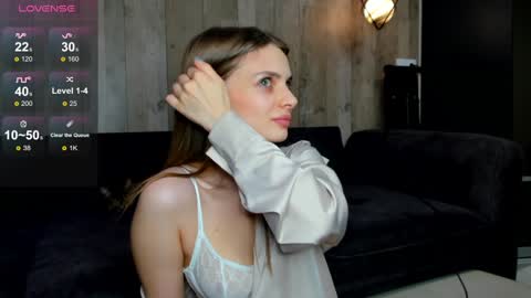 Julia and Julia online show from 12/29/24, 06:05