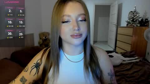 Julia and Julia online show from 01/07/25, 02:19