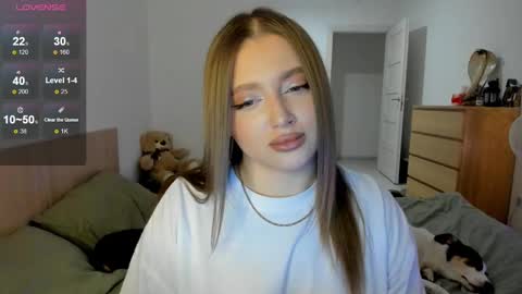 Julia and Julia online show from 02/05/25, 02:59