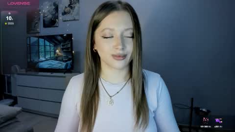 Julia and Julia online show from 10/12/25, 07:02