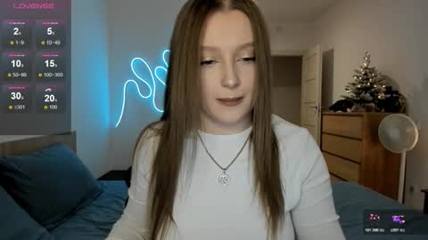 Snapshot of ju_lii chatting on 12/16/25, 01:05 Julia and Julia online show from 12/16/25, 01:05