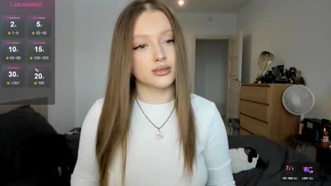 Snapshot of ju_lii chatting on 02/16/26, 01:07 Julia and Julia online show from 02/16/26, 01:07