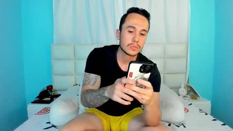 Snapshot of juan__jimenez chatting on 11/04/25, 10:42 Juan online show from 11/04/25, 10:42