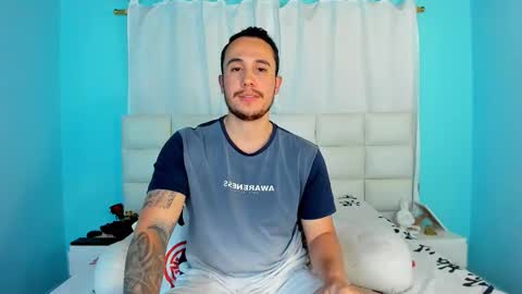 Snapshot of juan__jimenez chatting on 11/08/25, 10:08 Juan online show from 11/08/25, 10:08