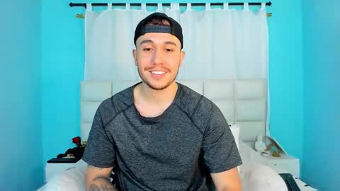 Snapshot of juan__jimenez chatting on 11/14/25, 09:57 Juan online show from 11/14/25, 09:57