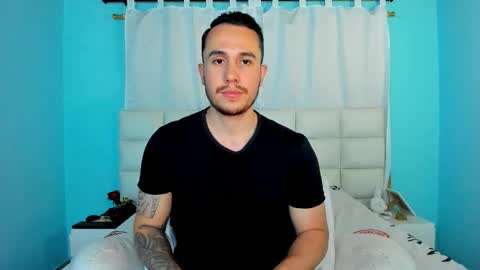 Snapshot of juan__jimenez chatting on 11/20/25, 12:44 Juan online show from 11/20/25, 12:44