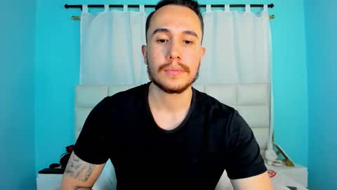 Snapshot of juan__jimenez chatting on 12/20/25, 01:12 Juan online show from 12/20/25, 01:12