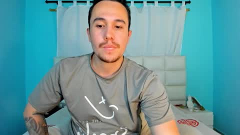 Snapshot of juan__jimenez chatting on 03/14/26, 01:01 Juan online show from 03/14/26, 01:01