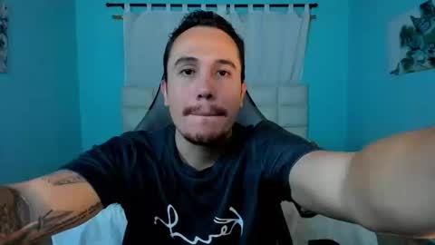 Snapshot of juan__jimenez chatting on 03/22/26, 01:09 Juan online show from 03/22/26, 01:09