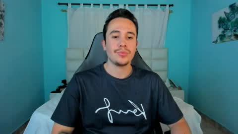 Snapshot of juan__jimenez chatting on 04/04/26, 09:34 Juan online show from 04/04/26, 09:34