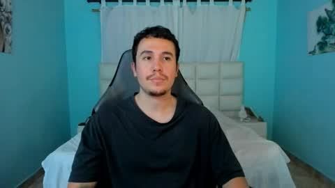 Snapshot of juan__jimenez chatting on 04/14/26, 01:11 Juan online show from 04/14/26, 01:11