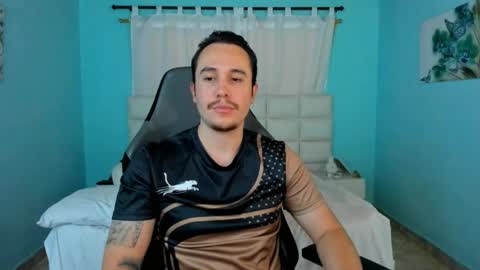 Snapshot of juan__jimenez chatting on 04/22/26, 08:54 Juan online show from 04/22/26, 08:54