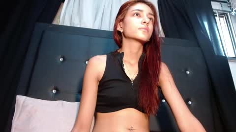 Snapshot of juan_and_luciana chatting on 04/12/26, 12:10 online show from 04/12/26, 12:10