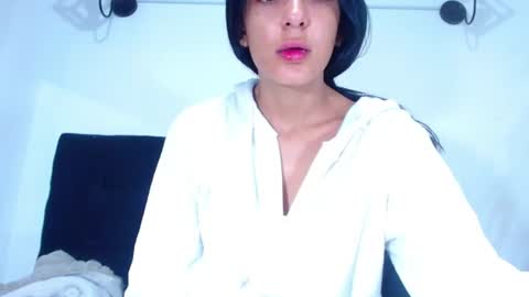 Snapshot of juan_and_luciana chatting on 06/18/26, 11:58 online show from 06/18/26, 11:58