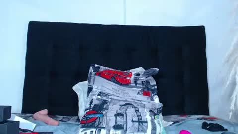 Snapshot of juan_and_luciana chatting on 07/28/26, 12:48 online show from 07/28/26, 12:48