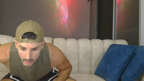 Snapshot of juan_axel_ chatting on 04/01/26, 02:56 juan_axel_ online show from 04/01/26, 02:56