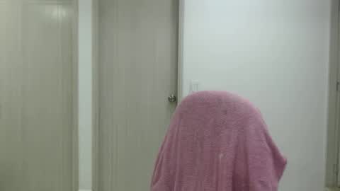 Snapshot of juan_gomez_1 chatting on 02/21/25, 10:39 juan_gomez_1 online show from 02/21/25, 10:39