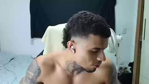 Snapshot of juan_gomez_1 chatting on 10/19/25, 12:22 juan_gomez_1 online show from 10/19/25, 12:22