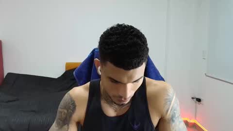 Snapshot of juan_gomez_1 chatting on 11/19/25, 12:21 juan_gomez_1 online show from 11/19/25, 12:21