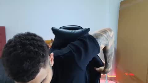 Snapshot of juan_gomez_1 chatting on 11/23/25, 09:58 juan_gomez_1 online show from 11/23/25, 09:58