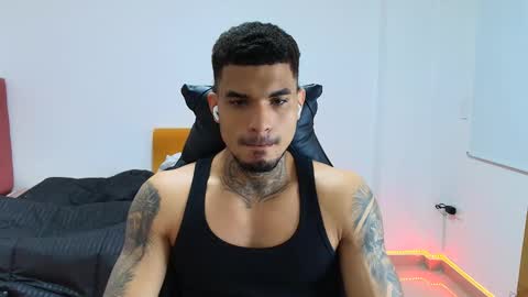 Snapshot of juan_gomez_1 chatting on 11/26/25, 12:55 juan_gomez_1 online show from 11/26/25, 12:55