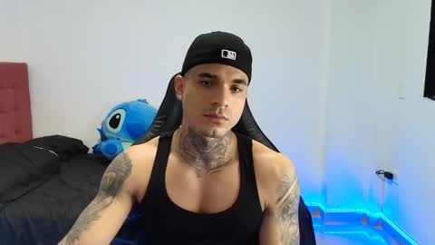 Snapshot of juan_gomez_1 chatting on 12/14/25, 12:27 juan_gomez_1 online show from 12/14/25, 12:27