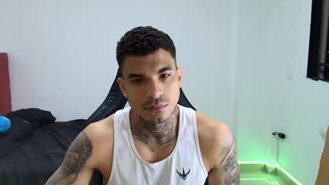 juan_gomez_1 online show from 12/17/25, 05:13