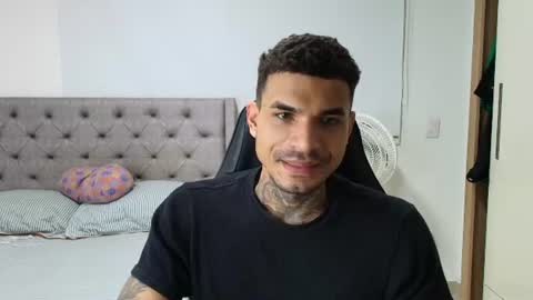 juan_gomez_1 online show from 06/25/26, 05:12