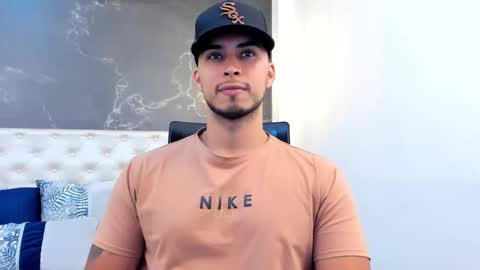 Snapshot of juan_muscle chatting on 10/28/25, 07:49 juan_muscle online show from 10/28/25, 07:49