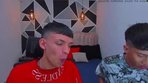 Snapshot of juan_nd_steven chatting on 12/02/25, 04:29 JuanSteven online show from 12/02/25, 04:29