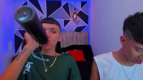 Snapshot of juan_nd_steven chatting on 12/03/25, 04:42 JuanSteven online show from 12/03/25, 04:42