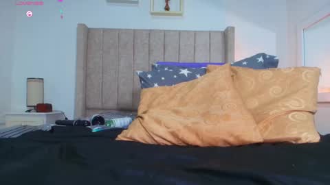 Snapshot of juana_240 chatting on 02/14/25, 10:14 Lau   follow  online show from 02/14/25, 10:14